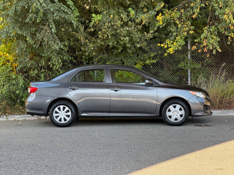 2012 Toyota Corolla L photo 4