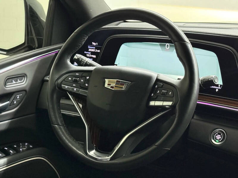 2023 Cadillac Escalade ESV Luxury