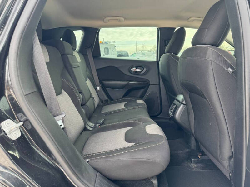 2014 Jeep Cherokee Sport
