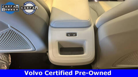 2023 Volvo S60 B5 Plus Dark Theme