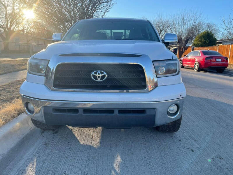 Used 2008 Toyota Tundra SR5 with VIN 5TFRV541X8X061030 for sale in Dallas, TX