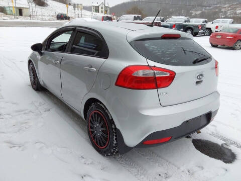 2012 Kia Rio 5-Door LX