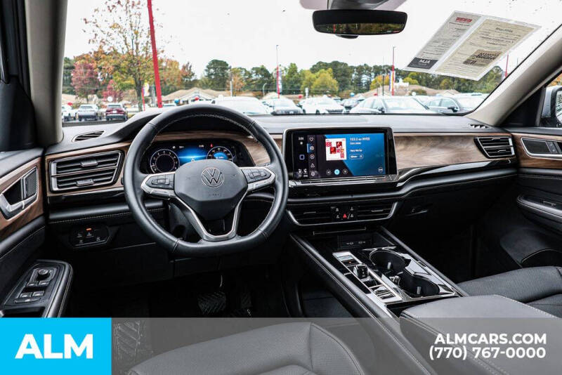 2025 Volkswagen Atlas SE
