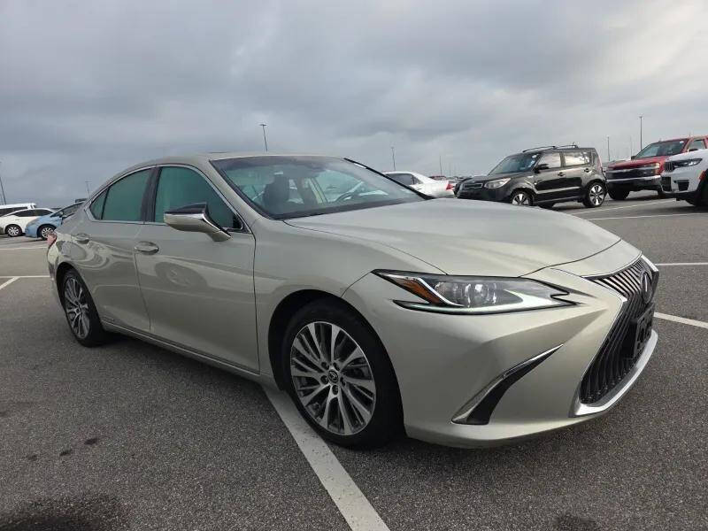 2019 Lexus ES 300h