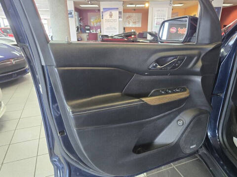 2017 GMC Acadia SLE-2