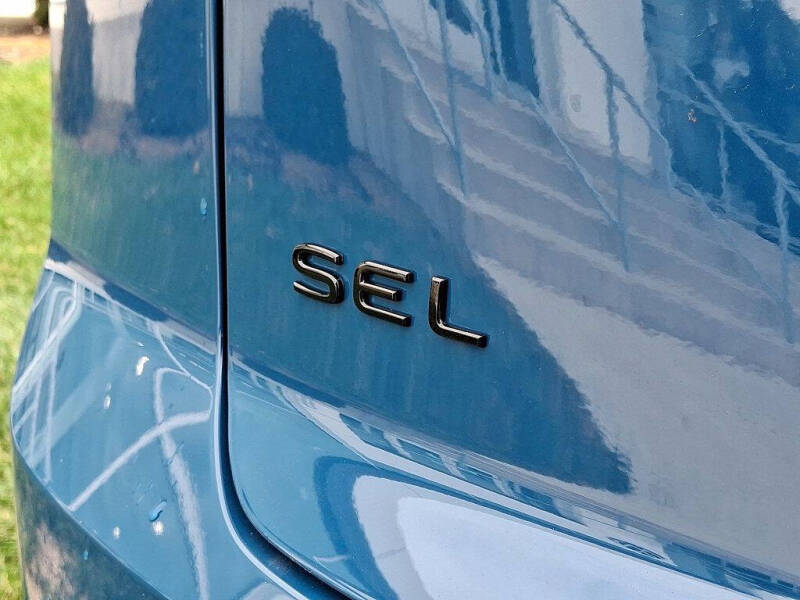 2026 Volkswagen Atlas Cross Sport SEL R-Line Black 4Motion