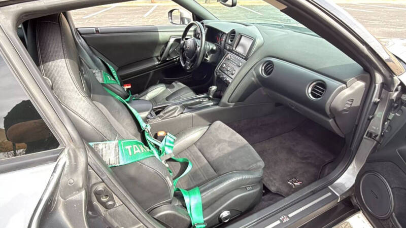 2012 Nissan GT-R Black Edition