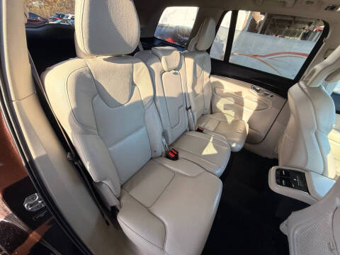 2018 Volvo XC90 T6 Momentum