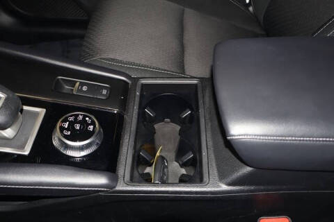 2024 Mitsubishi Outlander ES