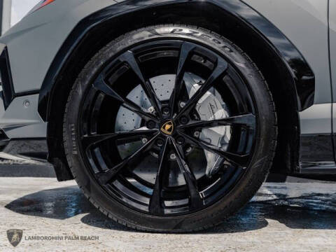 2024 Lamborghini Urus S
