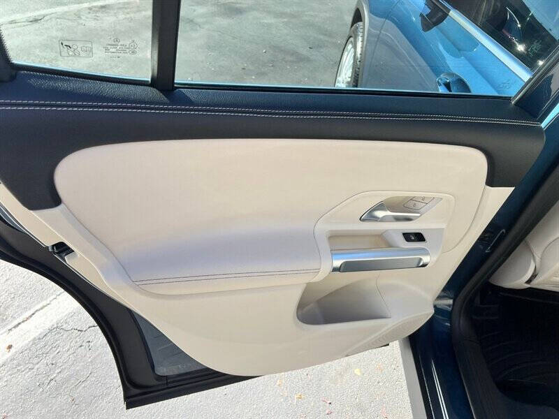 2020 Mercedes-Benz GLB GLB 250 4MATIC