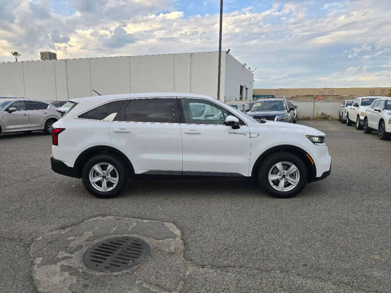 2023 Kia Sorento LX