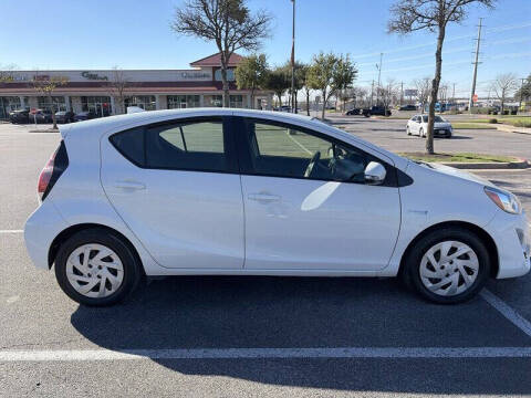 2016 Toyota Prius c One