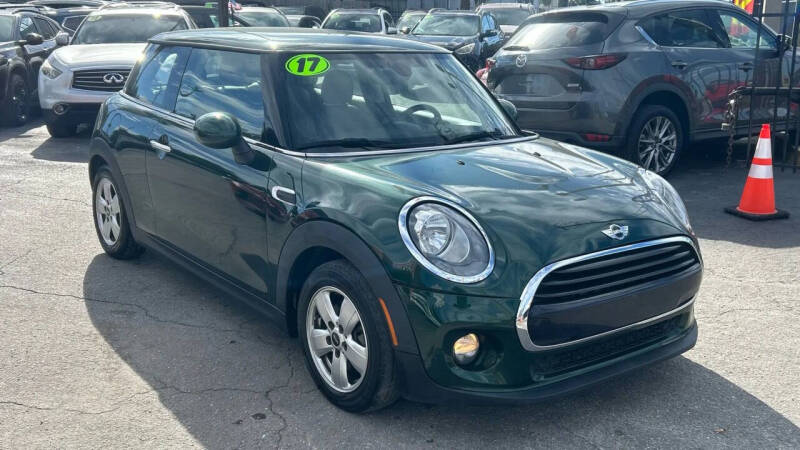 2017 MINI Hardtop 2 Door Cooper
