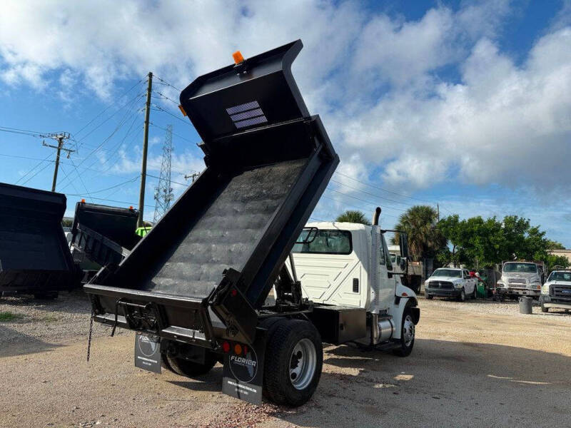 2011 International DuraStar 4300