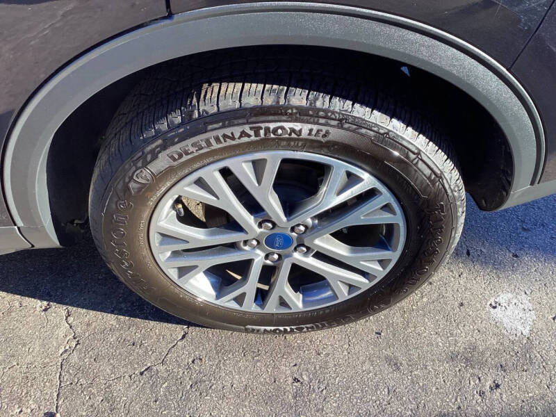 2022 Ford Escape SEL