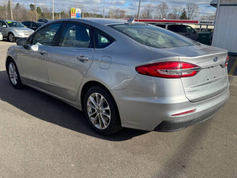 2020 Ford Fusion SE