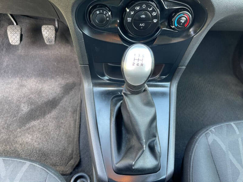 2011 Ford Fiesta SE