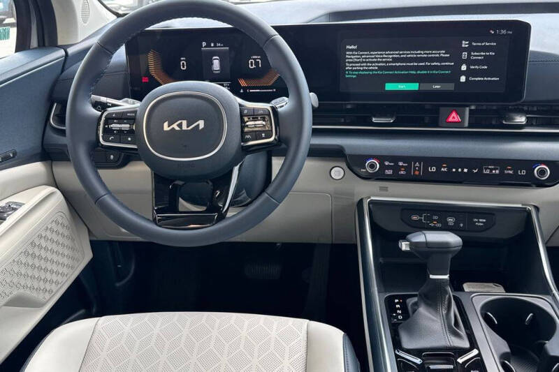 2026 Kia Carnival EX