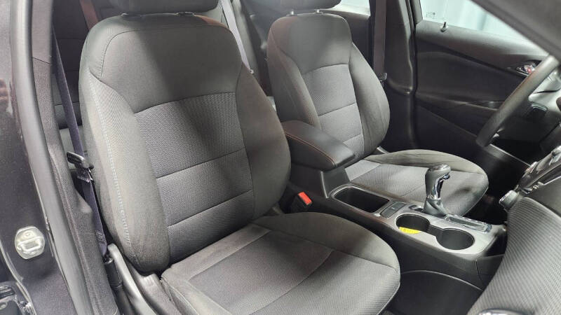 2017 Chevrolet Cruze LT Auto