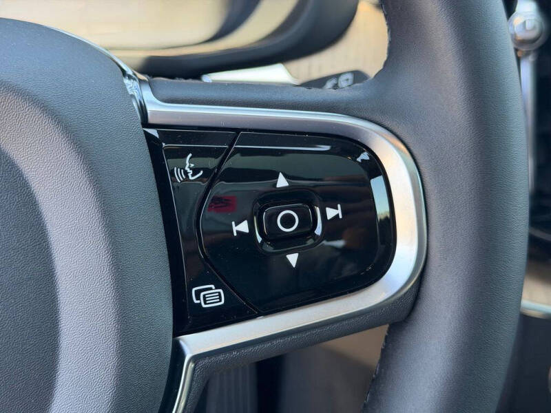 2026 Volvo XC60 T8 Plus