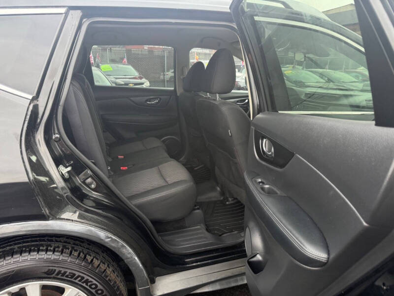 2020 Nissan Rogue SV