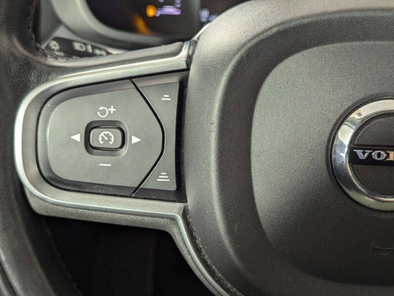 2019 Volvo XC60 T6 Momentum