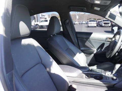 2024 Lexus IS 300 F SPORT Design