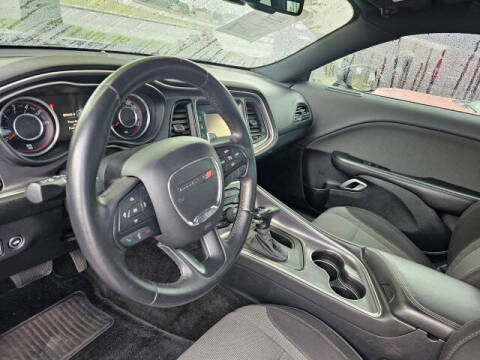 2015 Dodge Challenger SXT