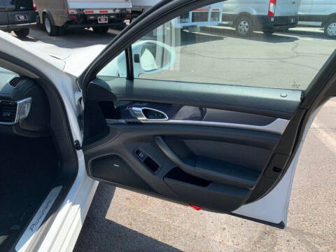 2015 Porsche Panamera