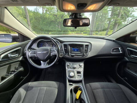 2016 Chrysler 200 LX