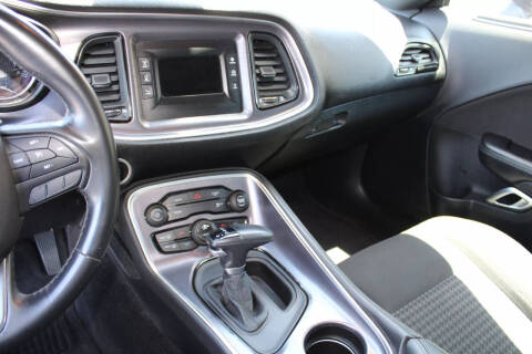 2017 Dodge Challenger SXT