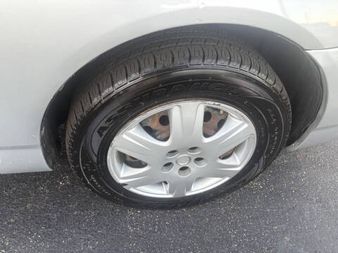 2005 Toyota Corolla LE