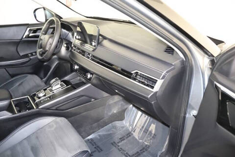 2023 Mitsubishi Outlander SE