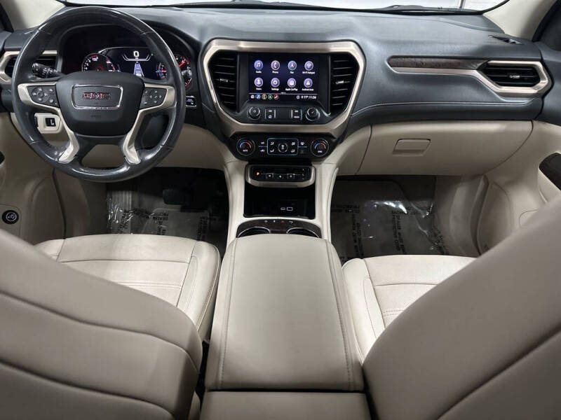 2020 GMC Acadia Denali