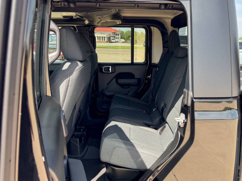 2025 Jeep Gladiator Willys