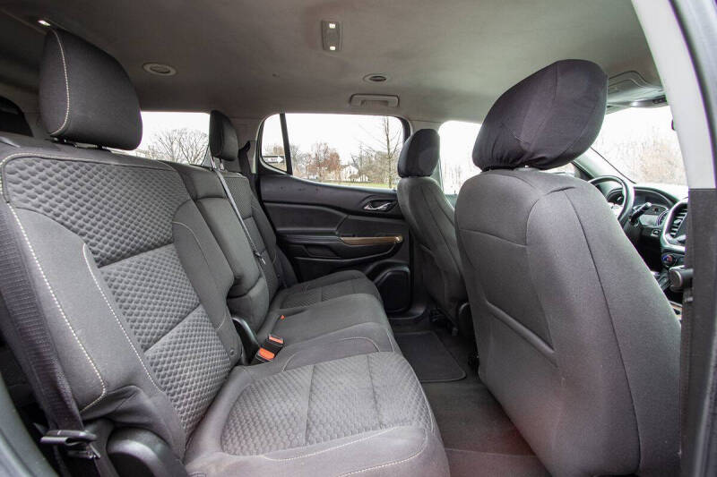 2018 GMC Acadia SLE-2