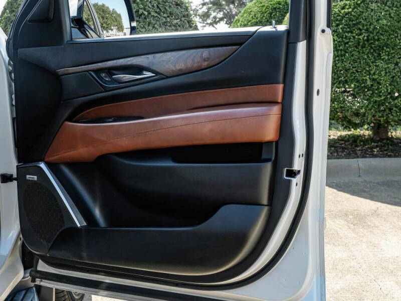 2016 Cadillac Escalade ESV Luxury Collection