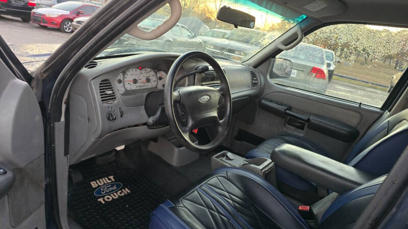 2003 Ford Explorer Sport Trac XLS