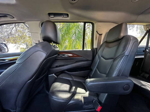 2020 Cadillac Escalade ESV Luxury