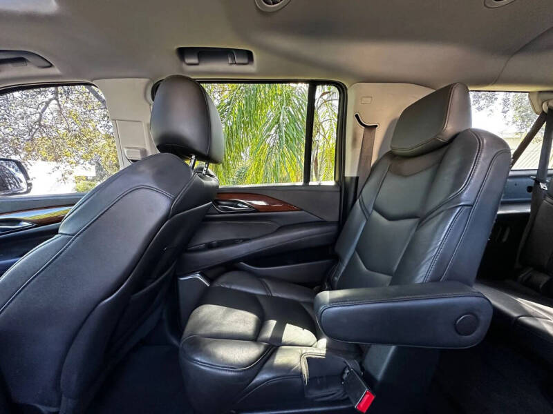 2020 Cadillac Escalade ESV Luxury