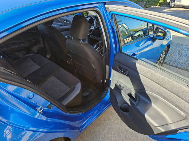 2023 Nissan Versa SV