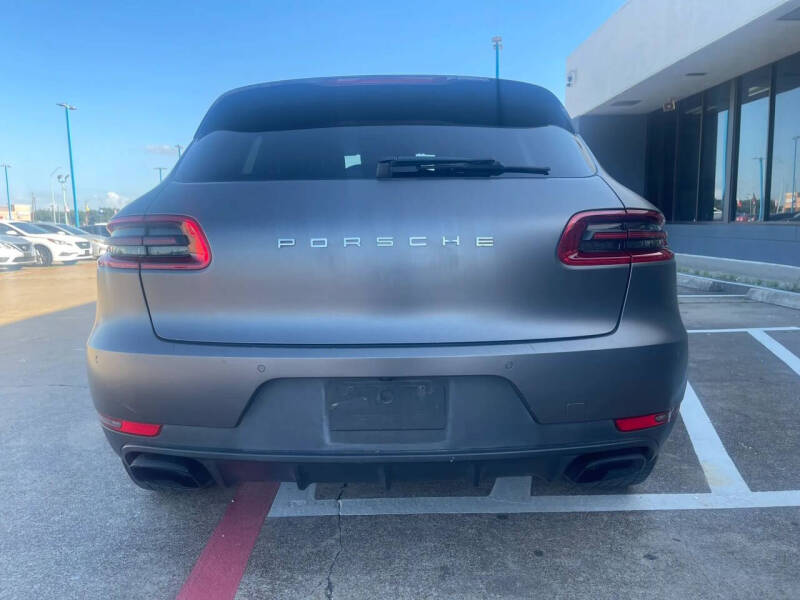 2017 Porsche Macan