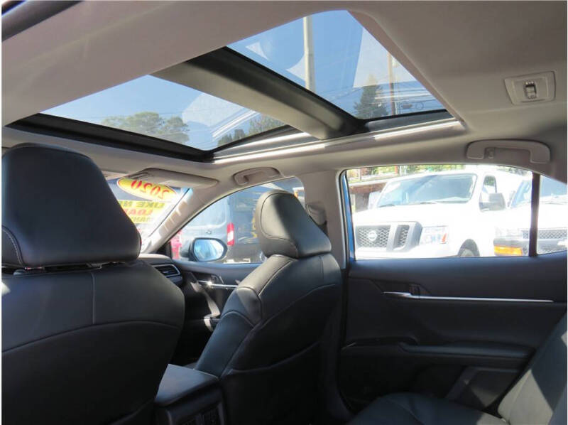 2020 Toyota Camry XSE