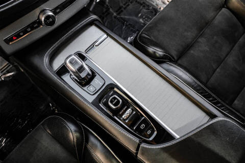 2016 Volvo XC90 T8 eAWD R-Design