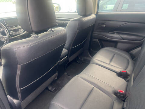 2017 Mitsubishi Outlander SEL