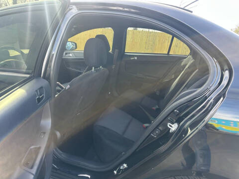 2017 Mitsubishi Lancer LE