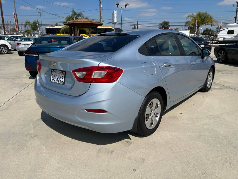 2017 Chevrolet Cruze LS photo 6