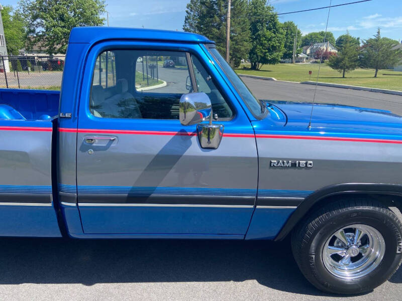 1992 Dodge RAM 150 LE