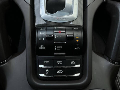 2016 Porsche Cayenne GTS